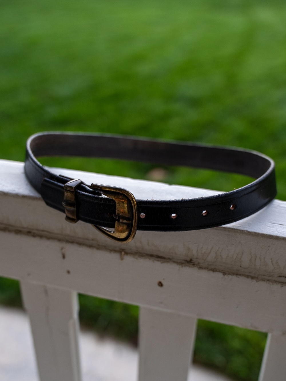 Vintage Classic Black Leather Women's Belt with Brass Buckle XS/S